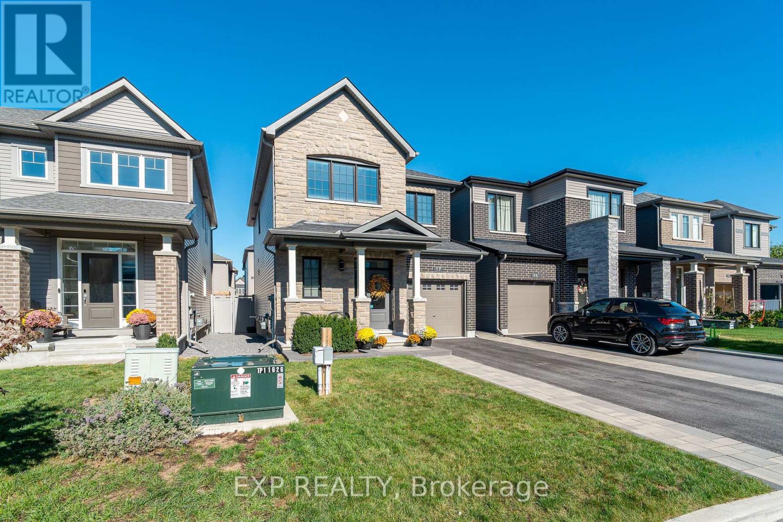 3 Bed, 3 Bath House for Sale in Ottawa – 17 ALLAN MOORE PLACE, Ottawa – MLS# X13635444 - Image 41