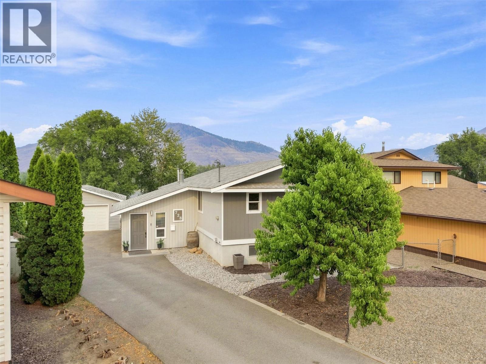 728 DRIFTWOOD Place - Image 3