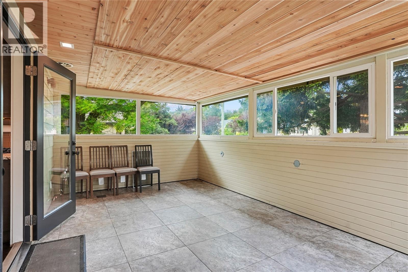 2112 Pentland Rd - Image 11