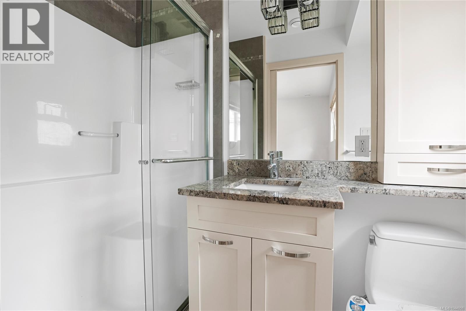 2112 Pentland Rd - Image 15