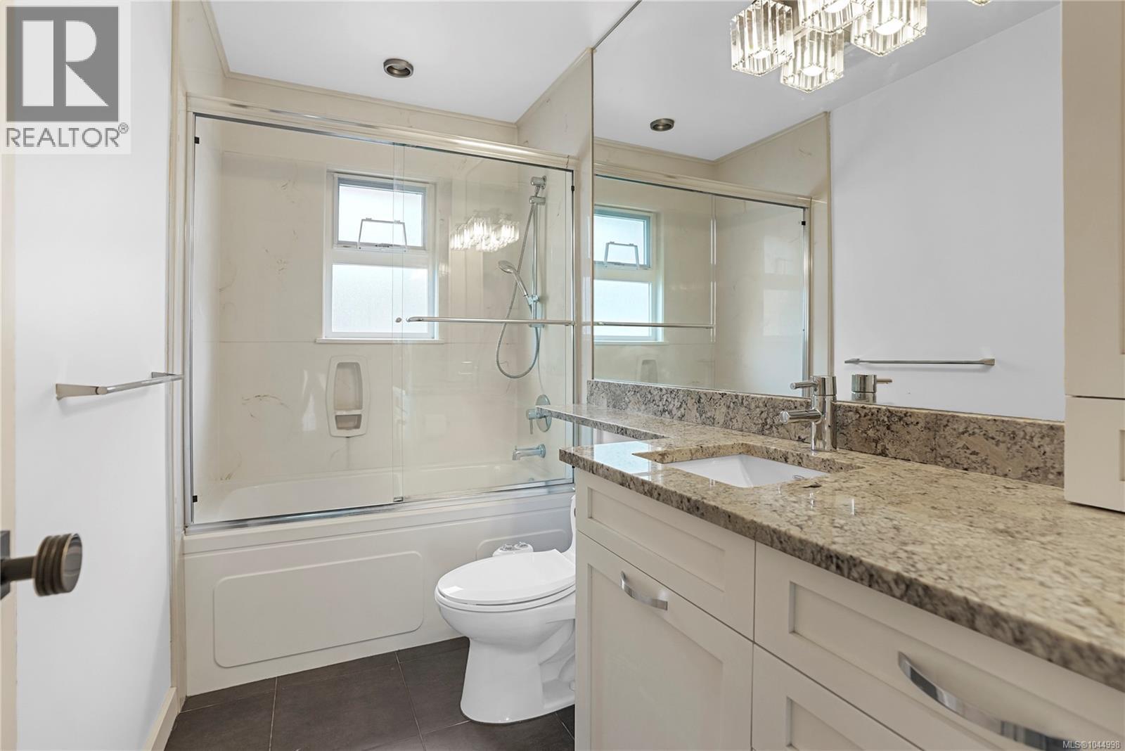 2112 Pentland Rd - Image 18