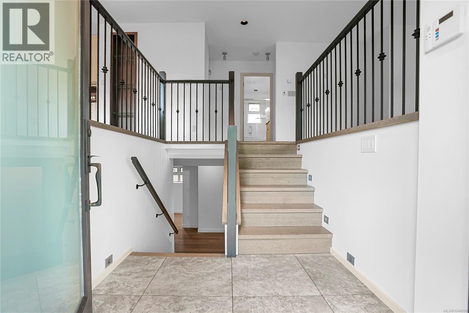 2112 Pentland Rd - 2