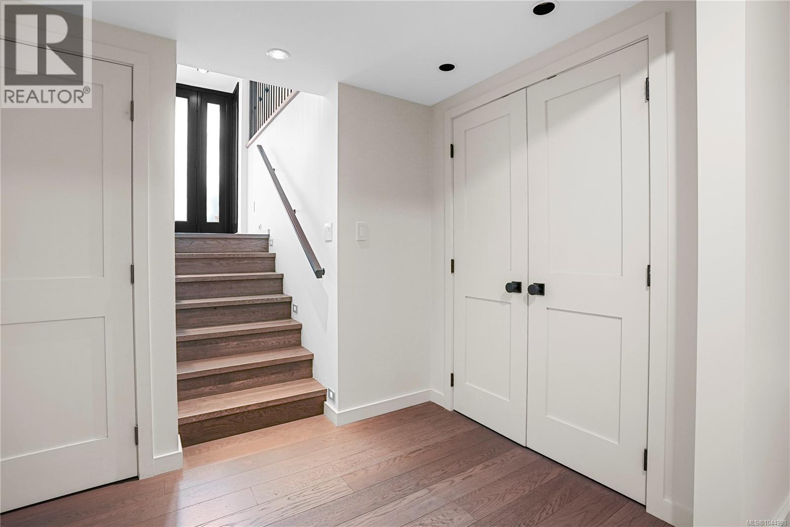 2112 Pentland Rd - Image 22