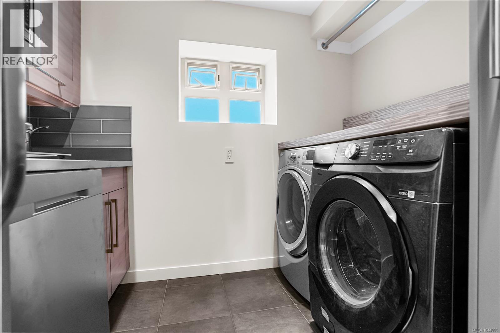 2112 Pentland Rd - 27