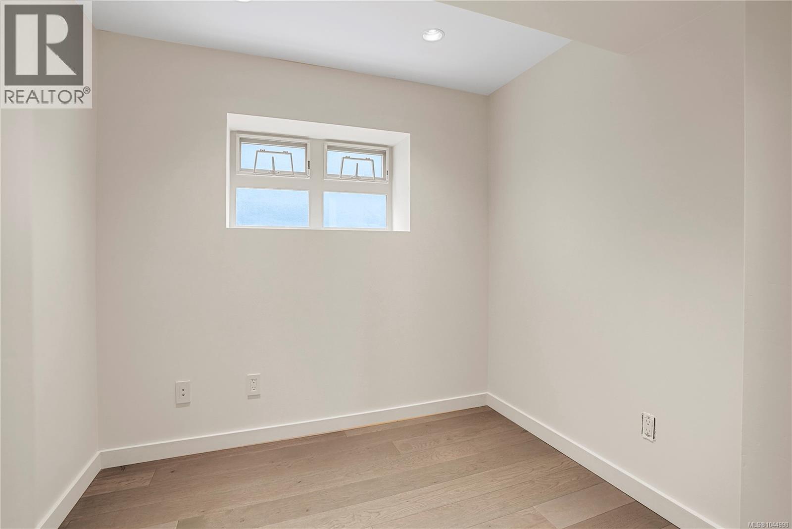 2112 Pentland Rd - Image 28