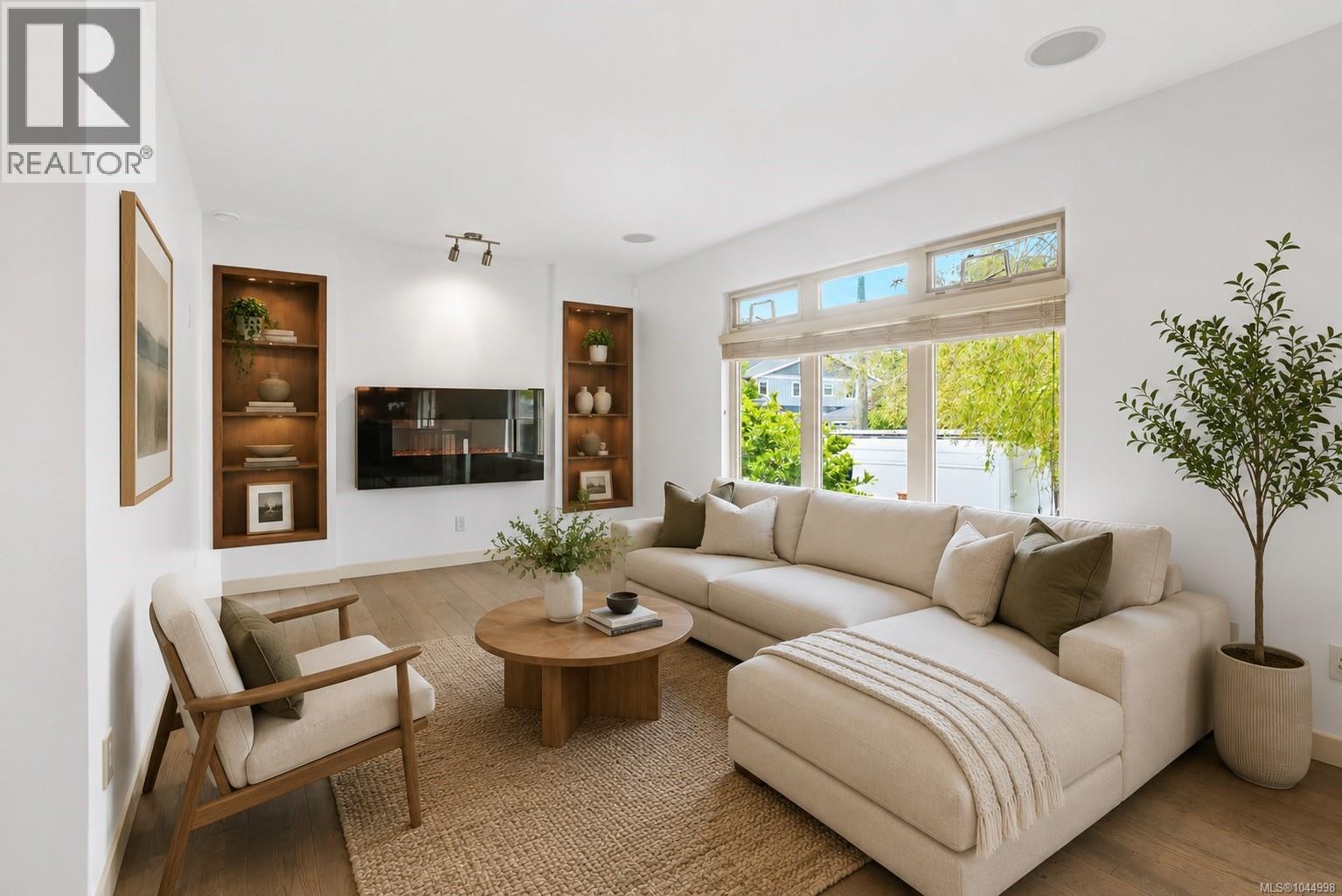 2112 Pentland Rd - 3