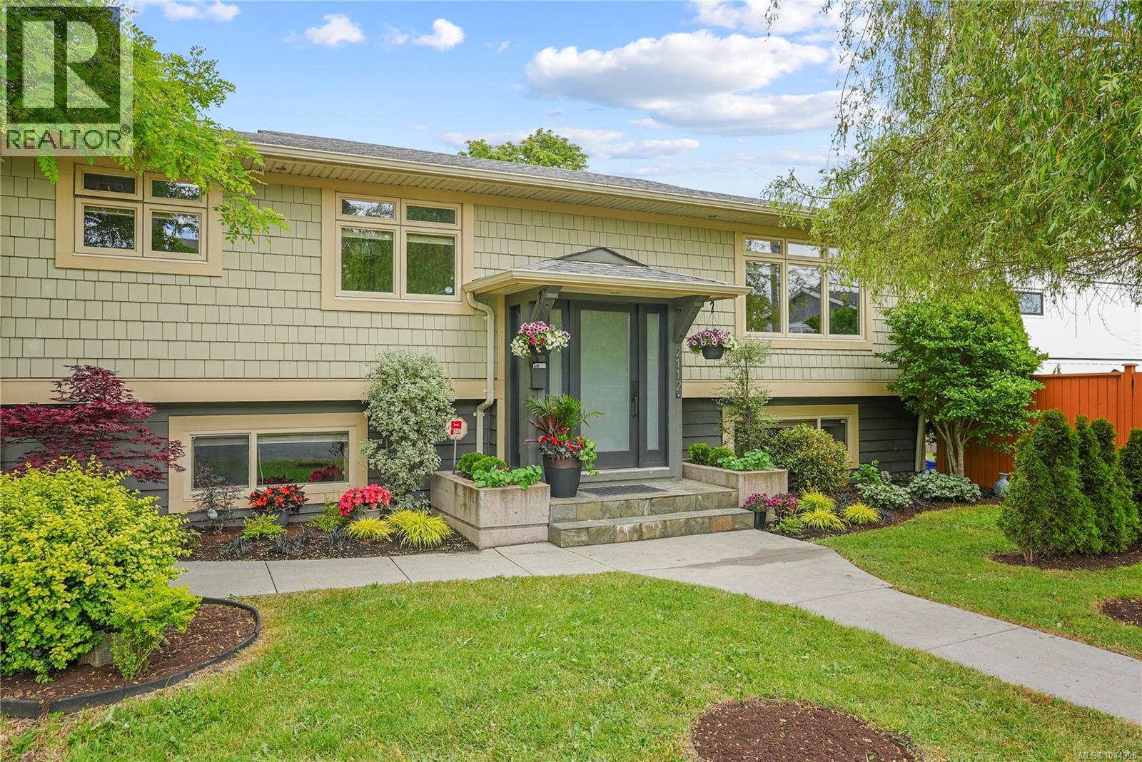 2112 Pentland Rd - Image 34