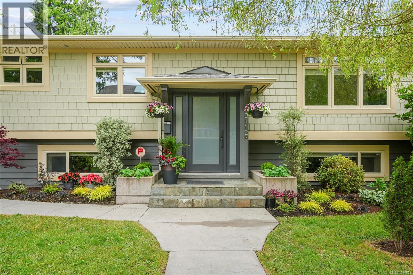 2112 Pentland Rd - Image 35