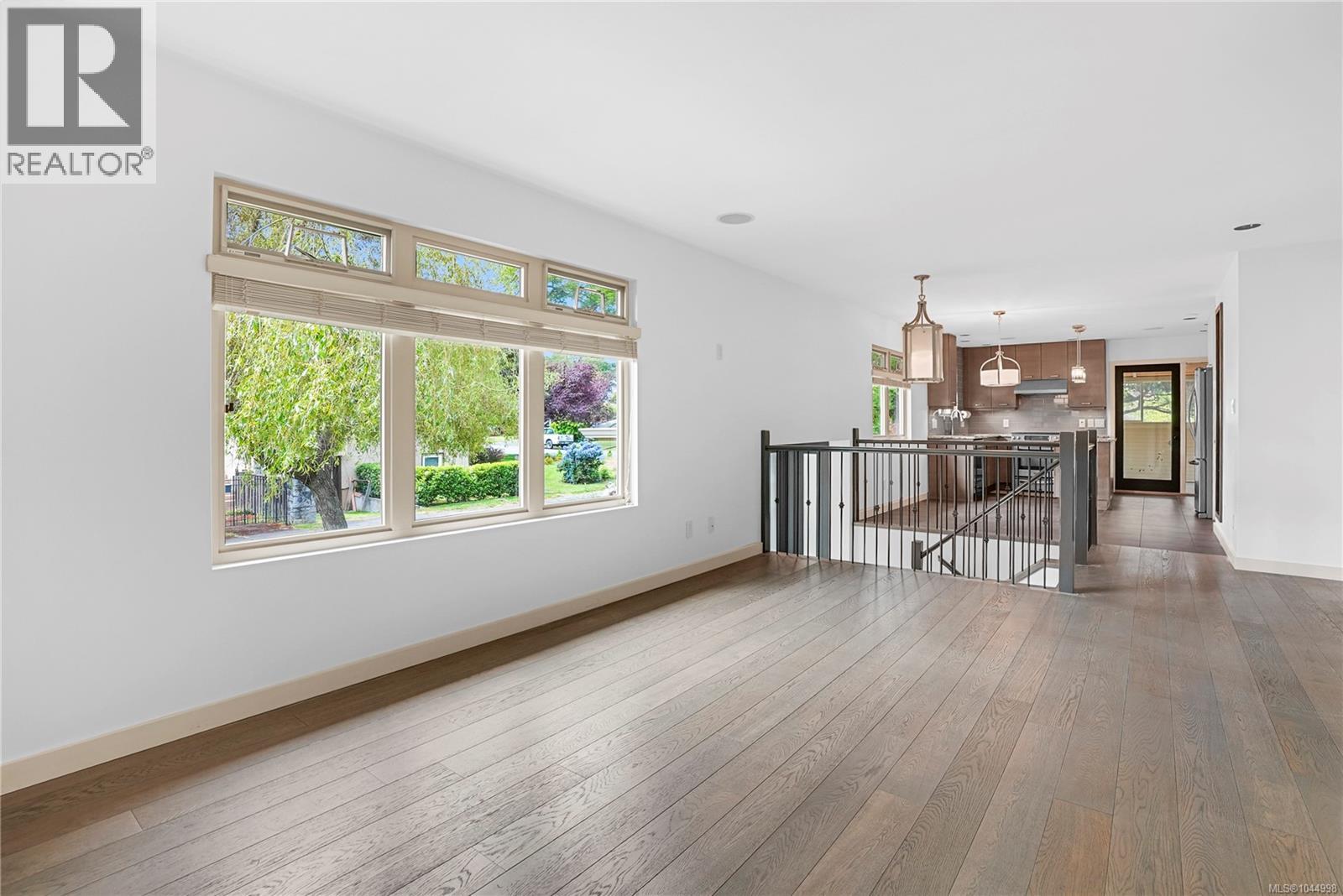 2112 Pentland Rd - Image 4