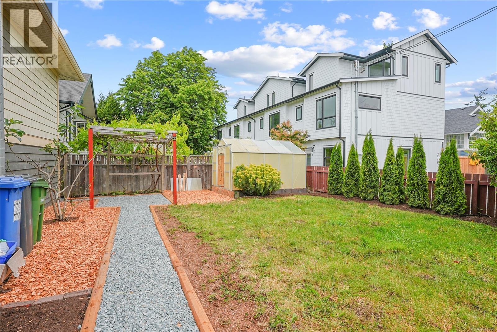 2112 Pentland Rd - Image 42