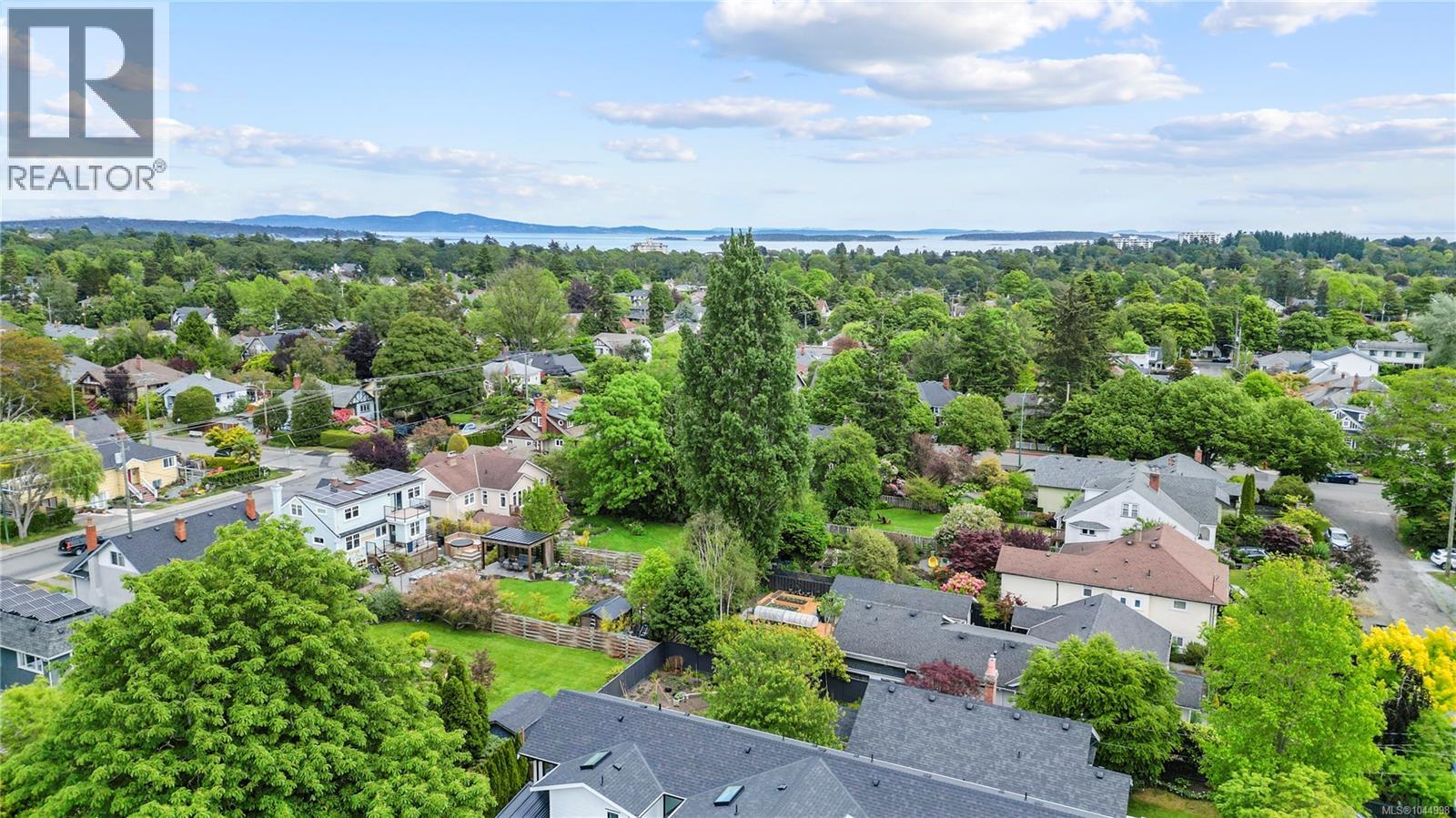 2112 Pentland Rd - 46