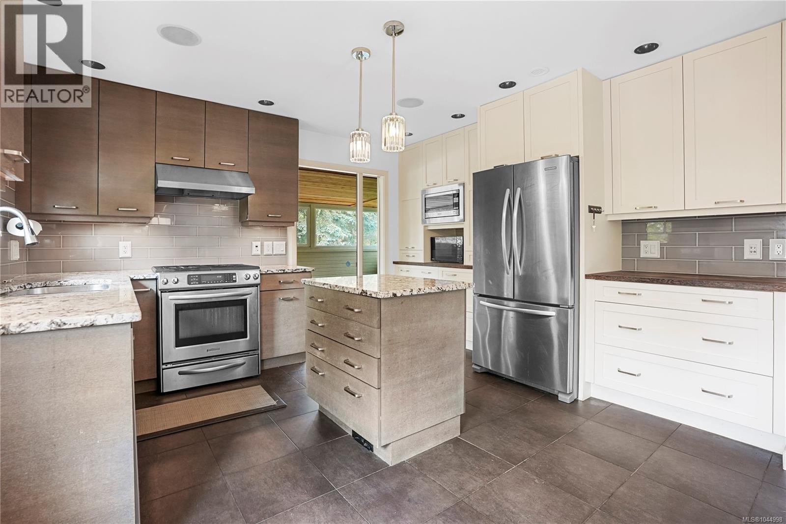 2112 Pentland Rd - 7