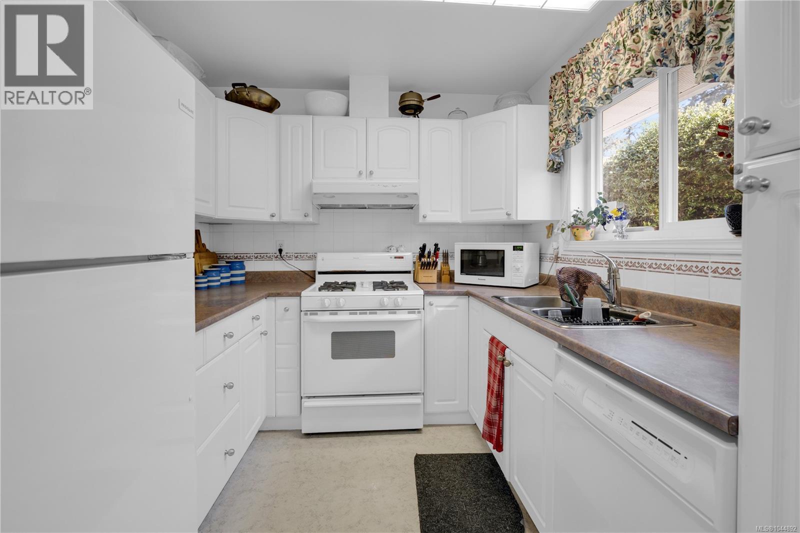 2730 Glen Lake Pl - 7
