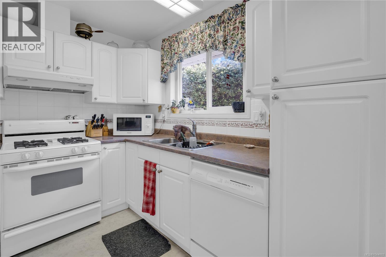 2730 Glen Lake Pl - 8