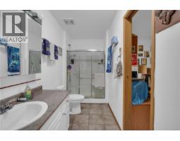 2730 Glen Lake Pl, Langford, BC V9B1Y9 Photo 16