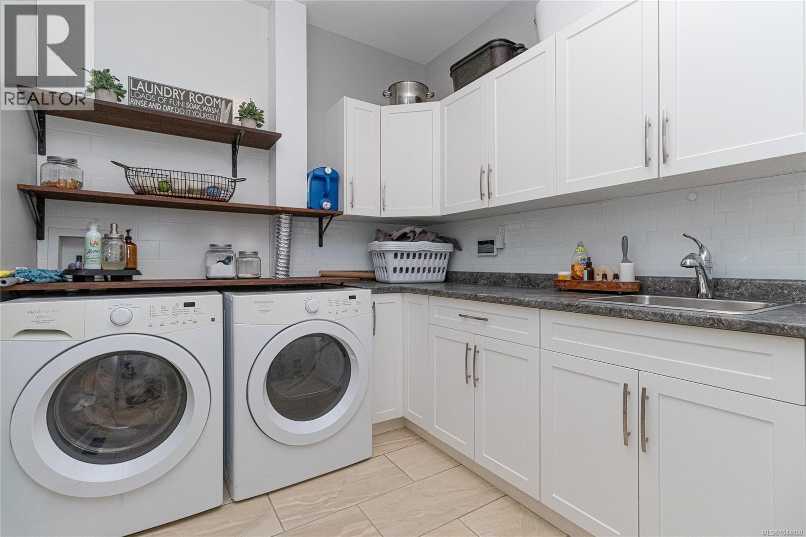 3618 Belsize Close - Image 25