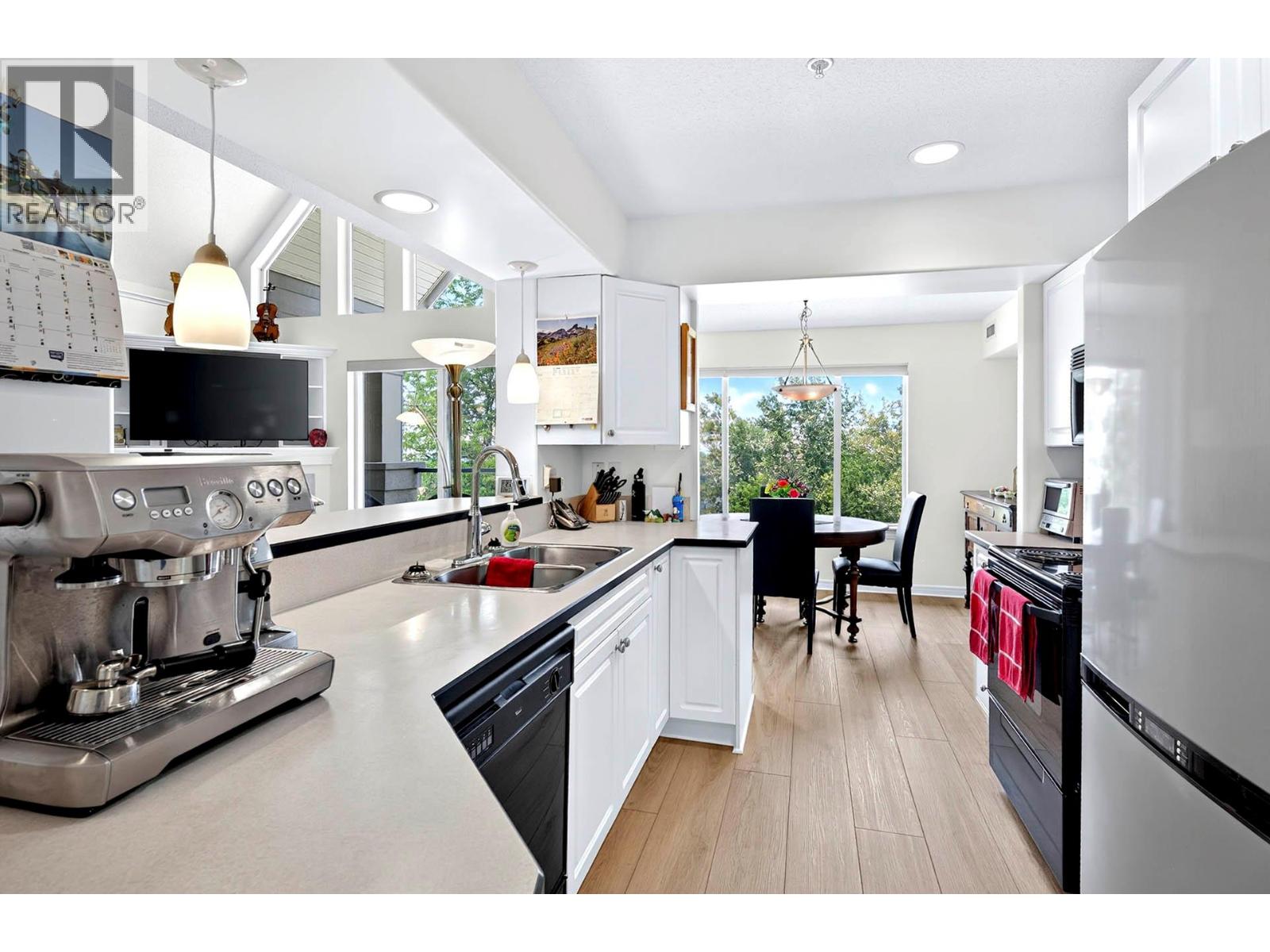 #406 950 Lorne Street - 17