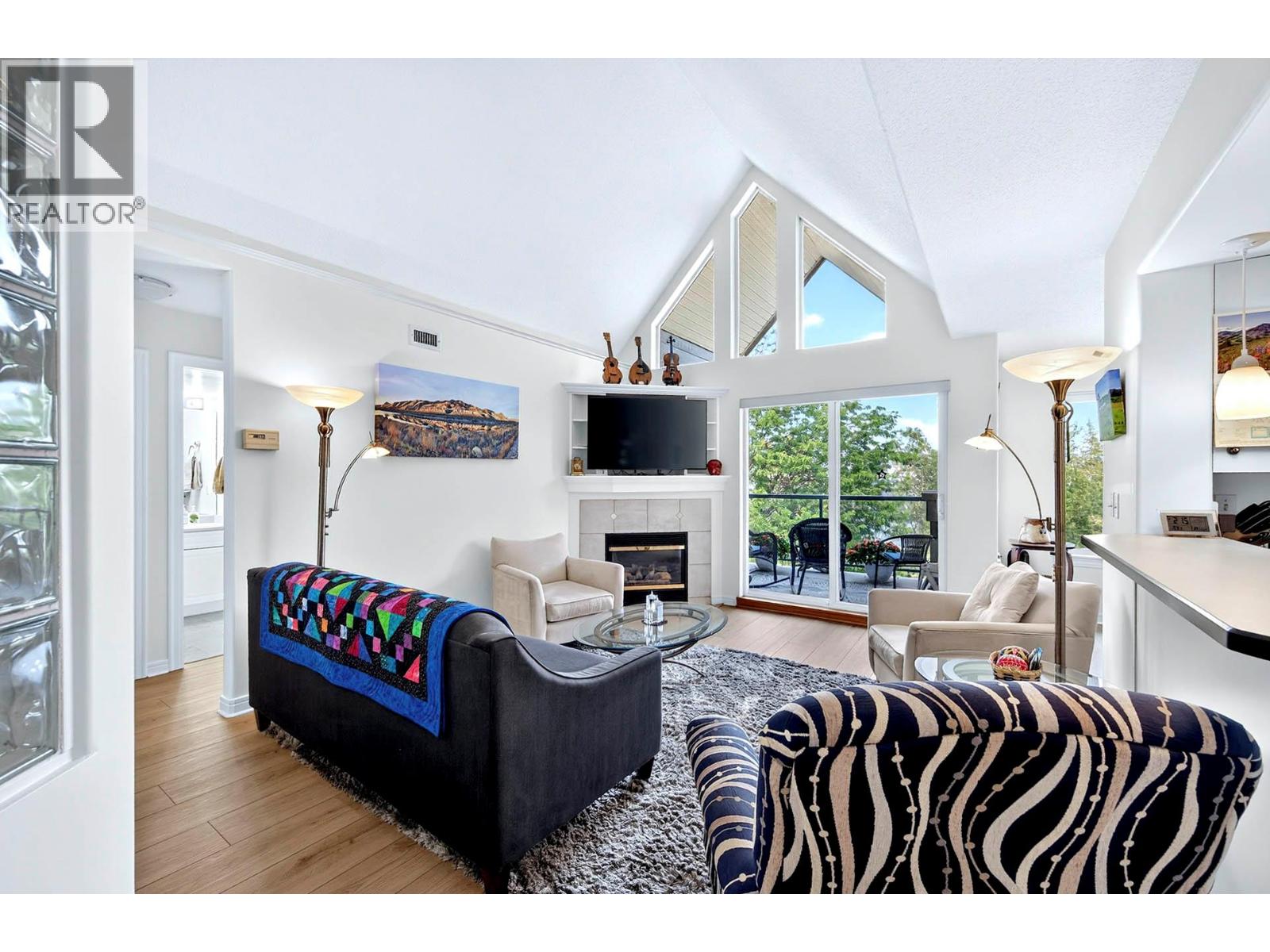 #406 950 Lorne Street - Image 4