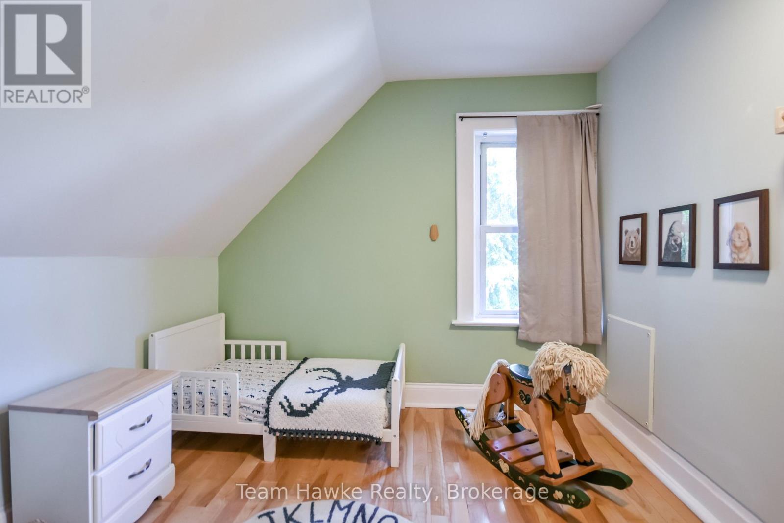 346 YONGE STREET - 32
