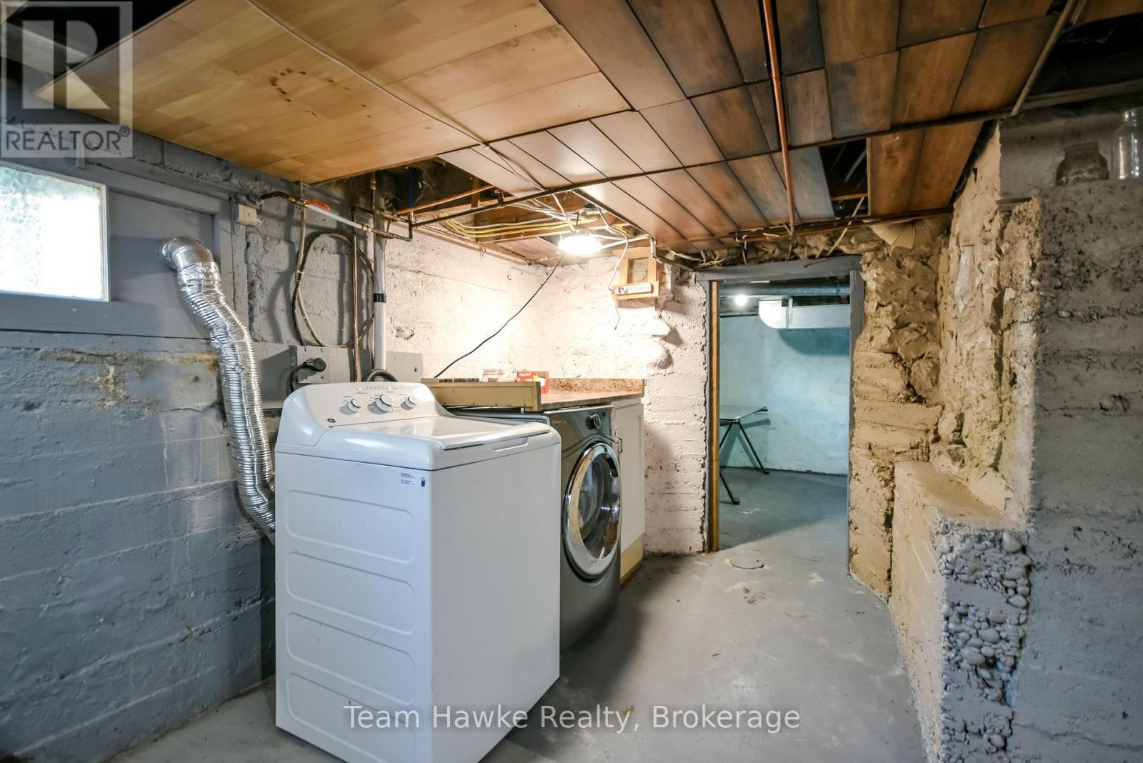 346 YONGE STREET - 37