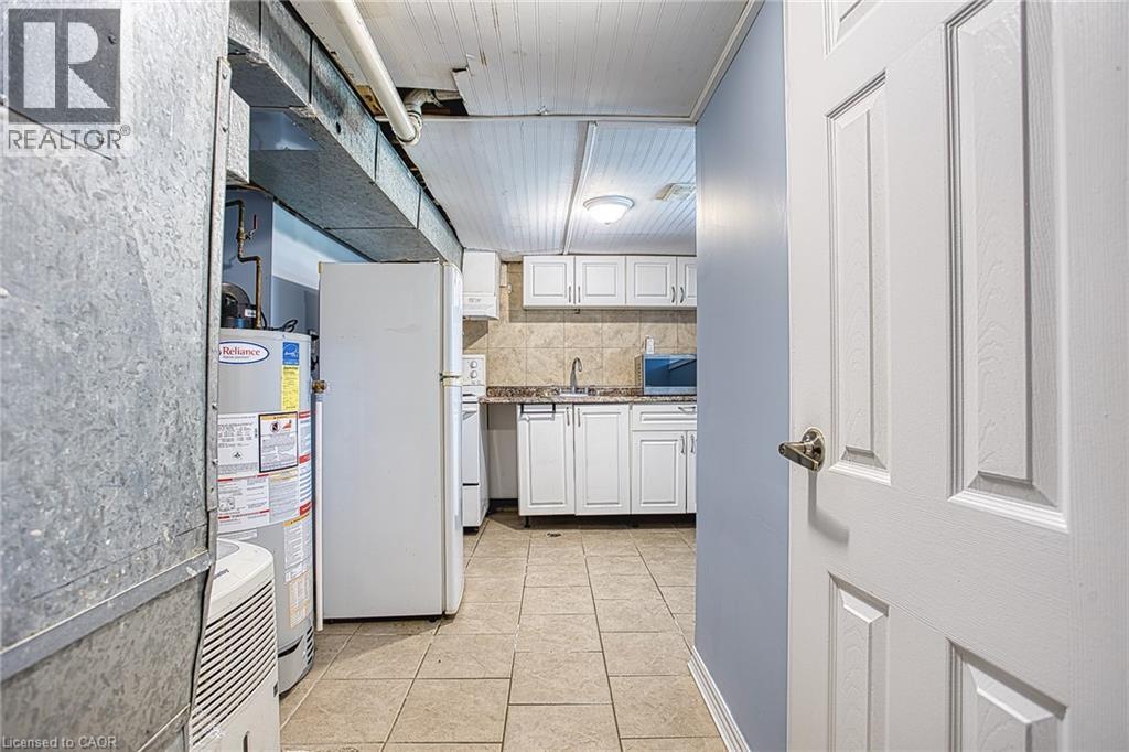 99 MOHAWK Road W - 17