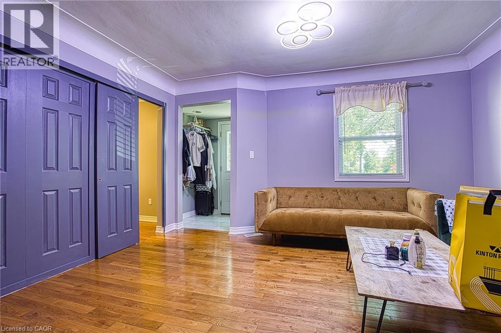 99 MOHAWK Road W - 4