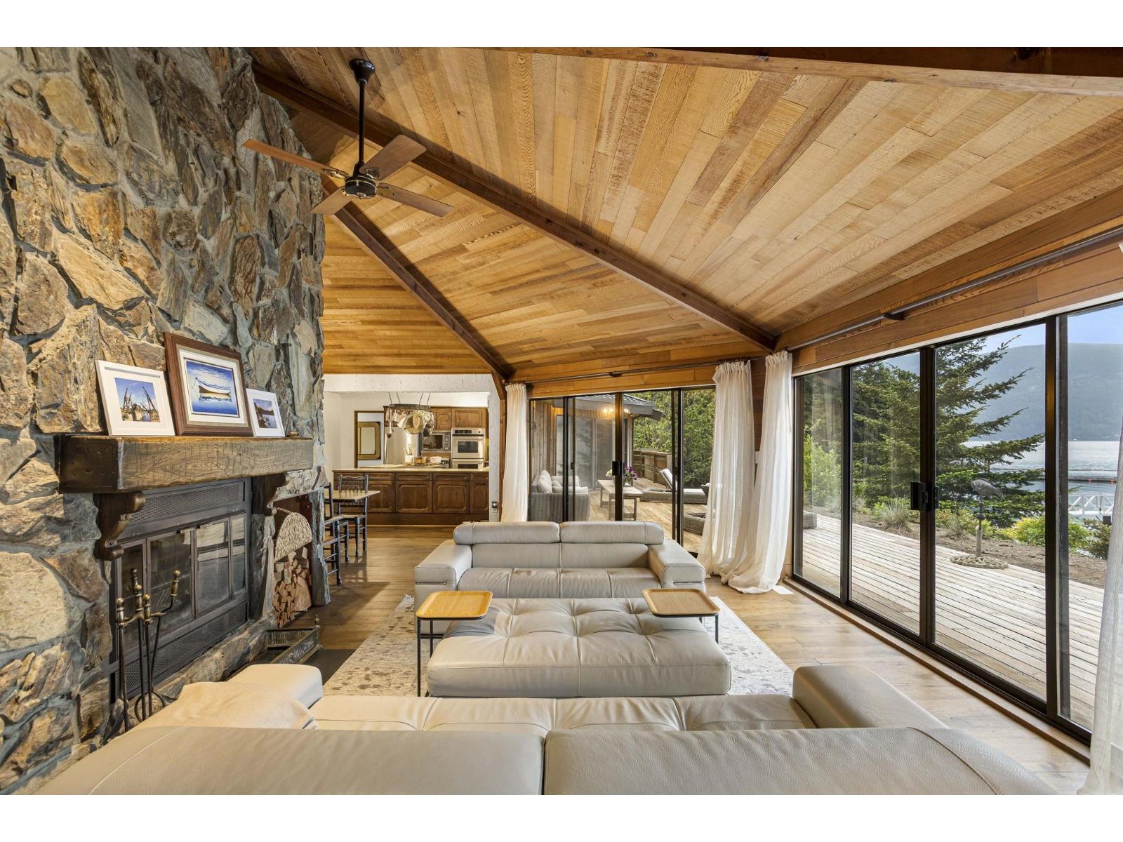 6357 PIRATE LANE, Harrison Lake, Harrison Hot Springs
