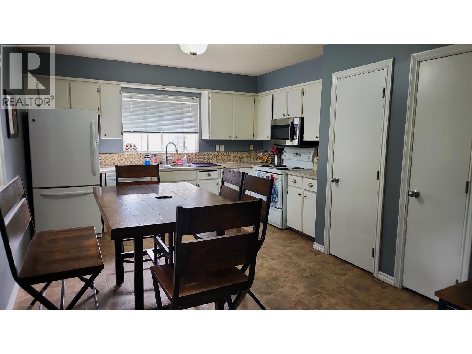 6266 BIRCHWOOD DRIVE - Image 8