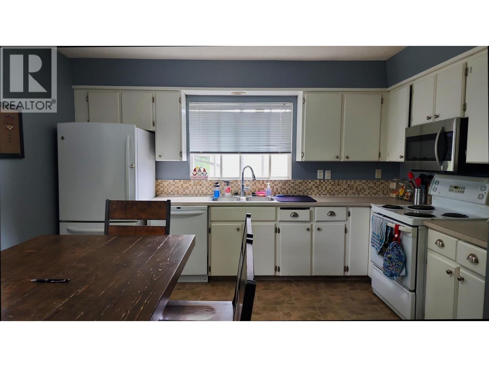 6266 BIRCHWOOD DRIVE - 10