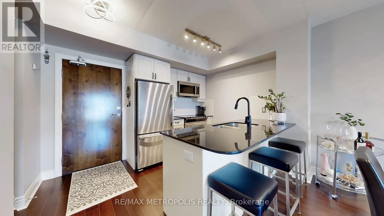 #228 701 SHEPPARD AVENUE W - 10