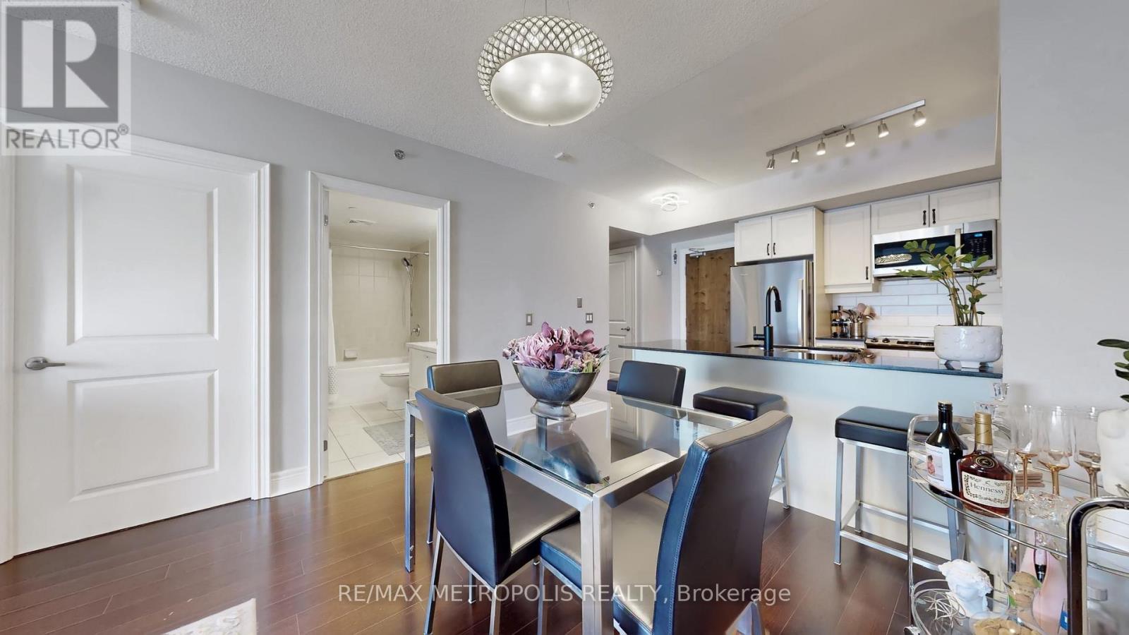#228 701 SHEPPARD AVENUE W - 9