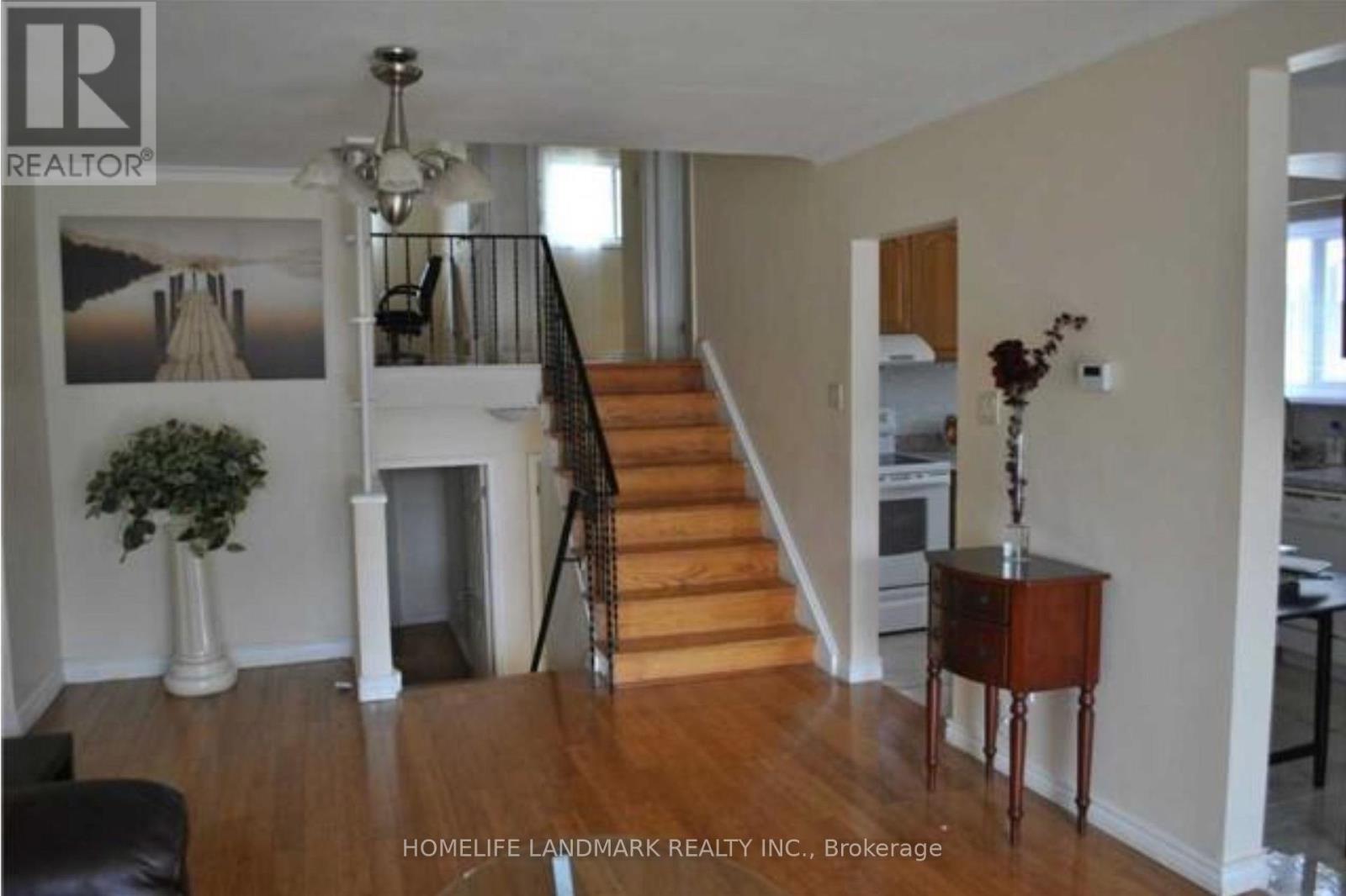 28 ROYWOOD DRIVE - 4