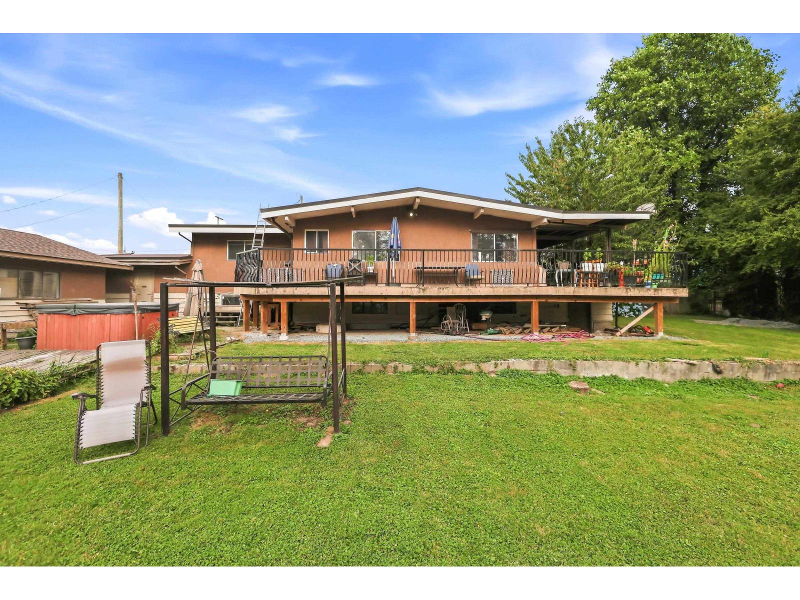 6 Bed, 2 Bath House for Sale in Chilliwack – 10425 YOUNG ROAD, Fairfield Island, Chilliwack – MLS# R3152198 - Image 23
