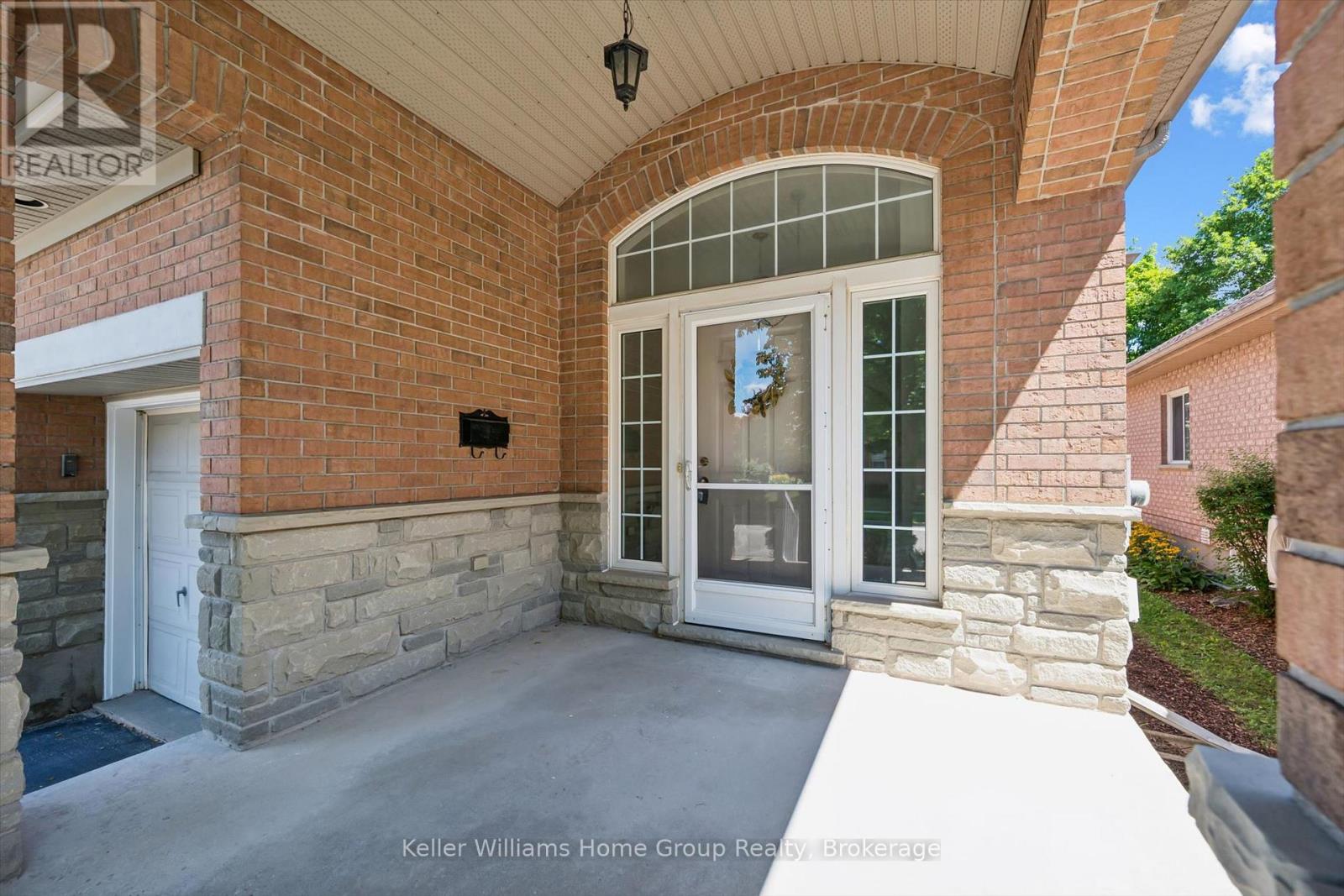 6 PARKSIDE DRIVE - 3