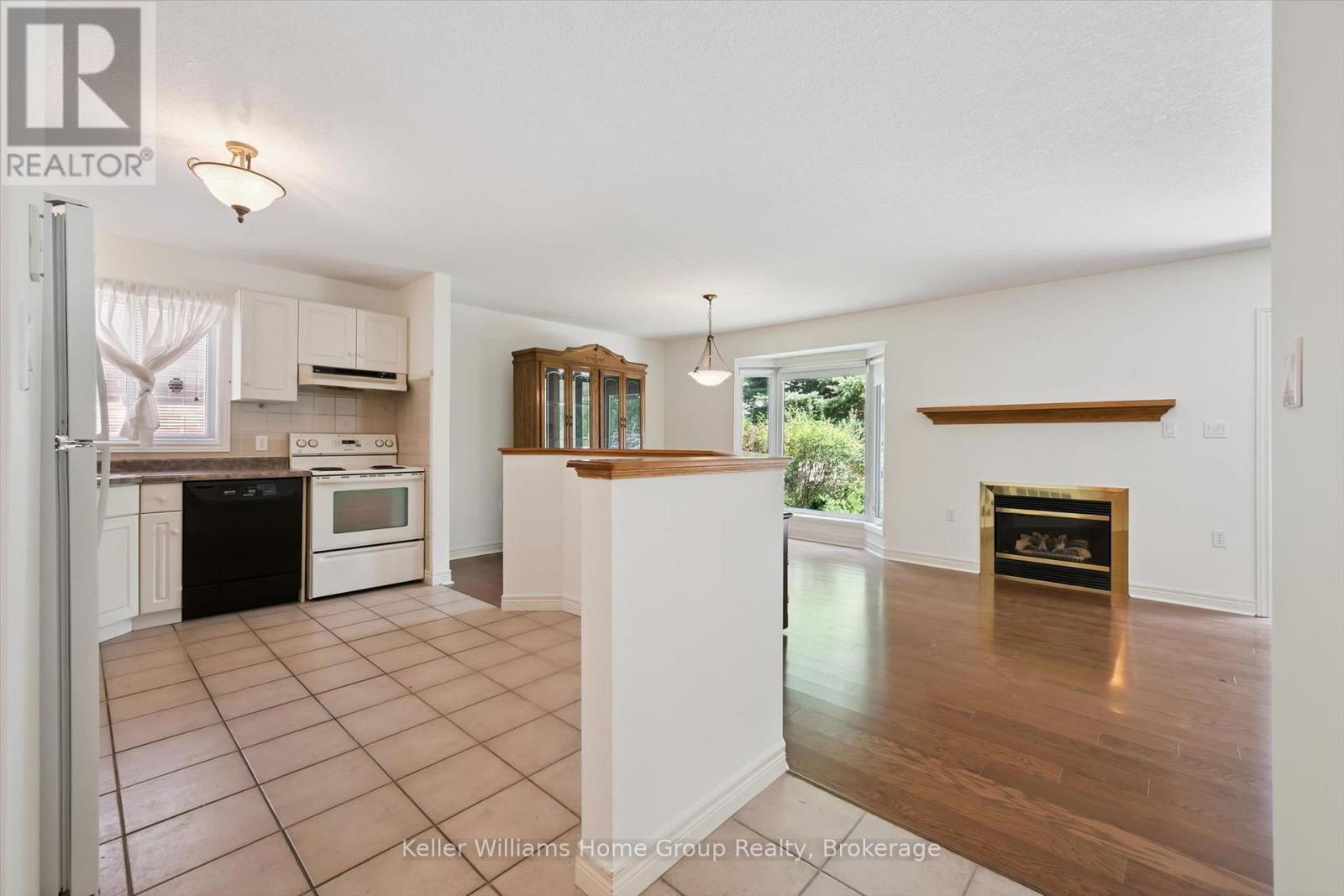 6 PARKSIDE DRIVE - 8