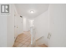 Bathroom - 6 Parkside Drive, Guelph, ON N1G4X7 Photo 7