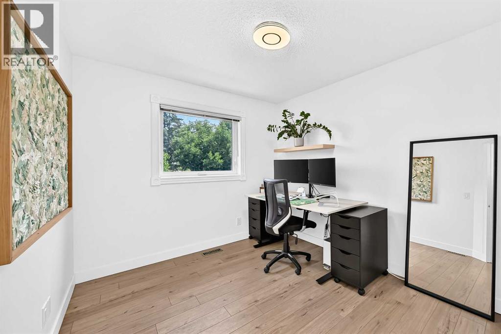 357 Regal Park NE - 32