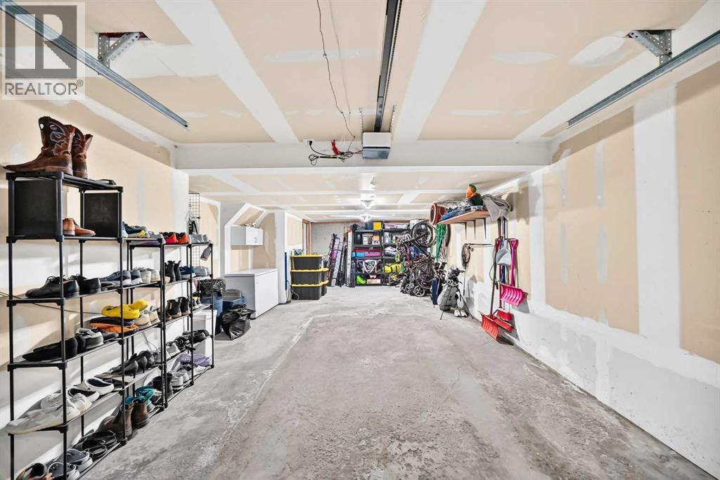 357 Regal Park NE - 37