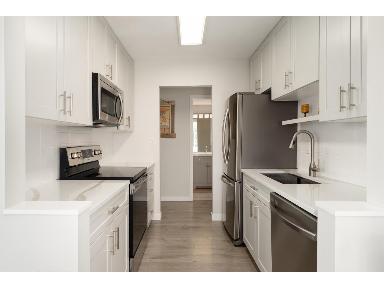 2 Bed, 2 Bath Apartment for Sale in Surrey – 309 1740 SOUTHMERE CRESCENT, Surrey – MLS# R3152214 - Image 9