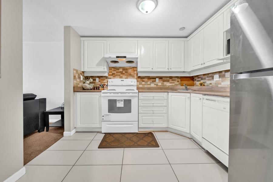 2 Bed, 2 Bath Apartment for Sale in Surrey – 306 13780 76 AVENUE, Surrey – MLS# R3152221 - Image 4