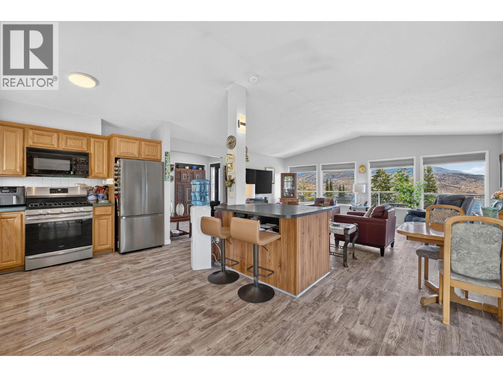 5868 MacGREGOR Road - 10