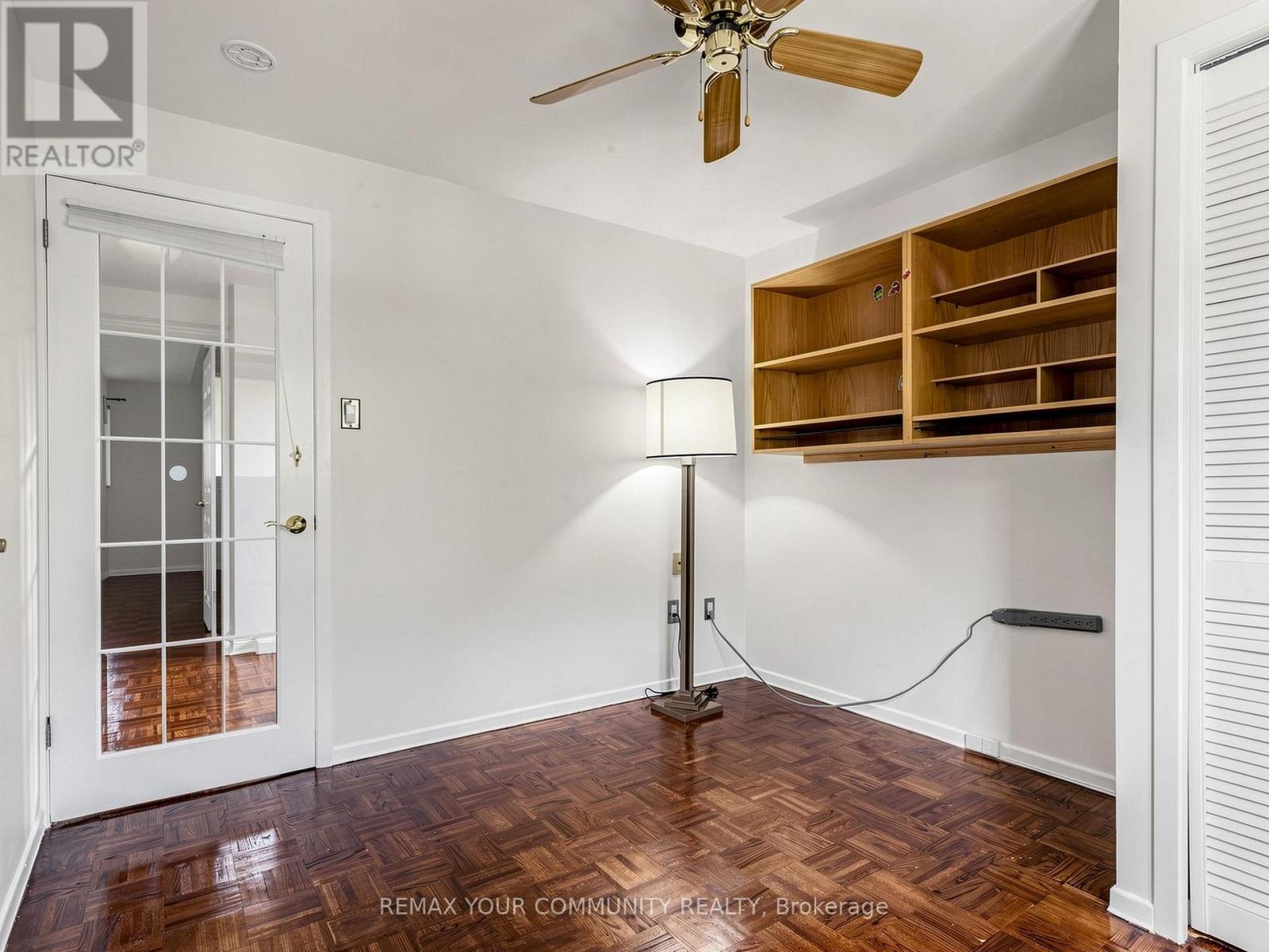 75 ST. ANDREWS COURT - 26