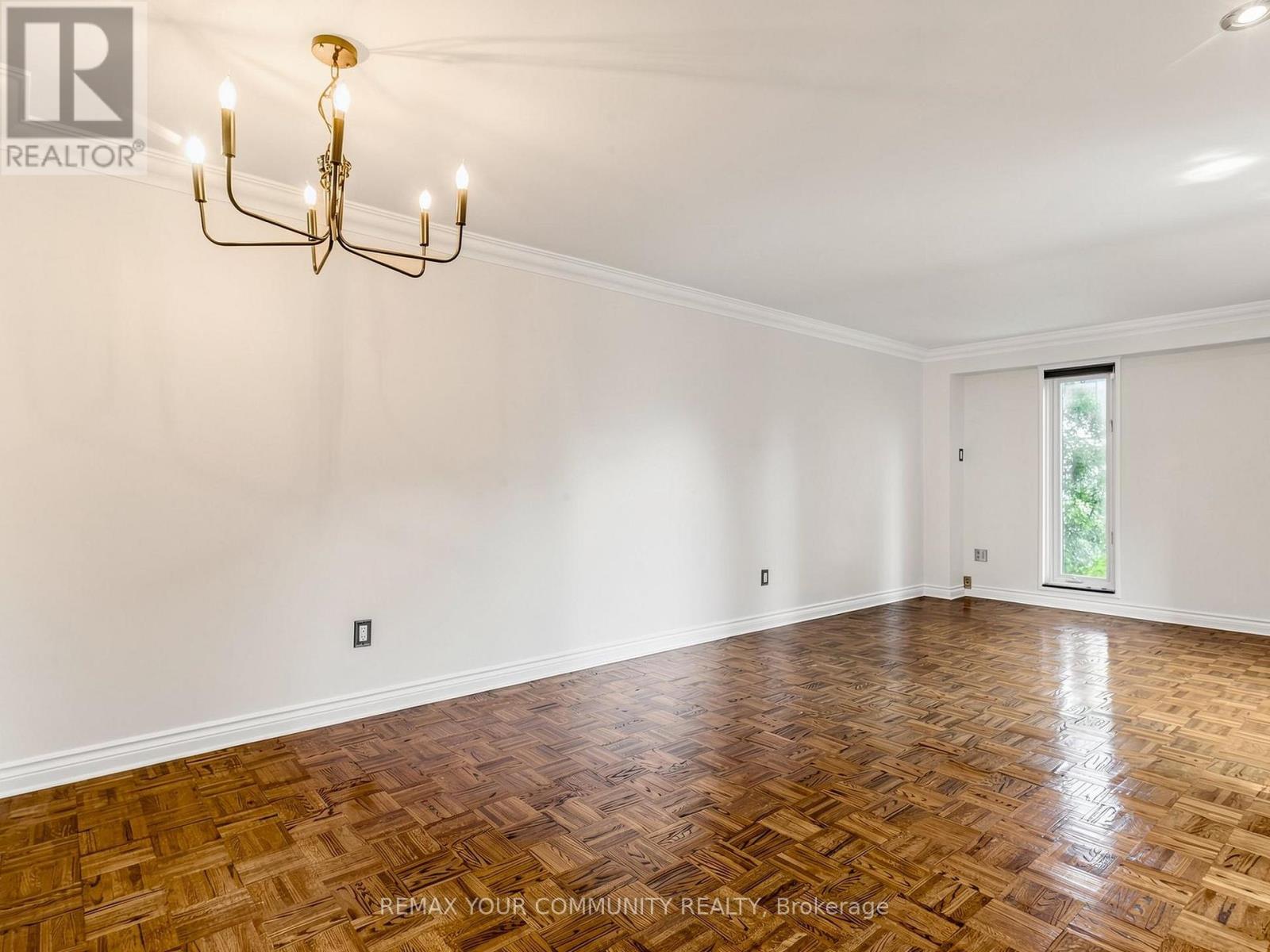 75 ST. ANDREWS COURT - 3