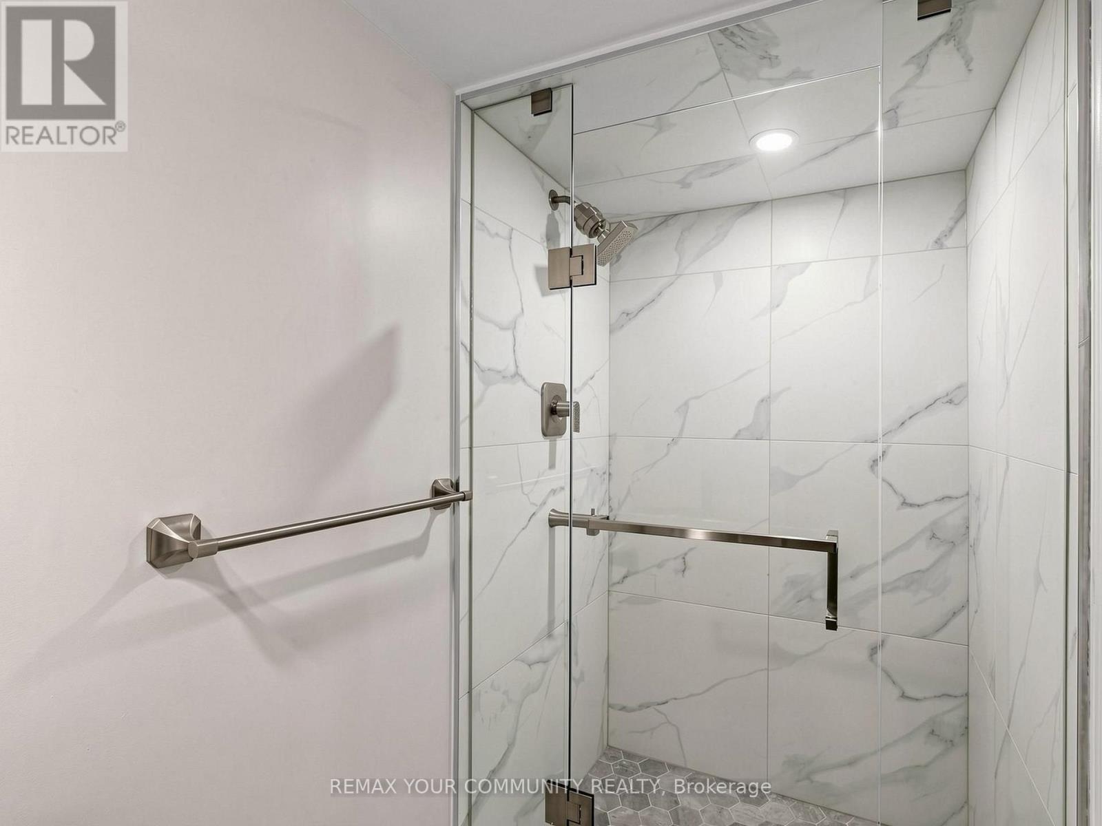 75 ST. ANDREWS COURT - 42