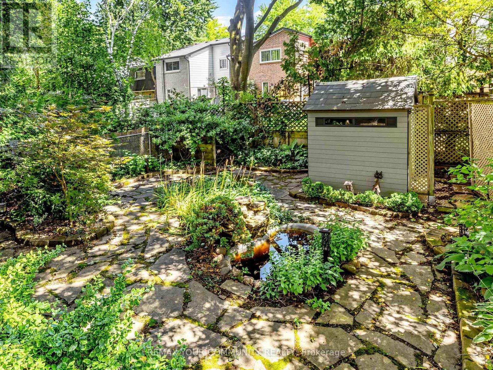 75 ST. ANDREWS COURT - 46