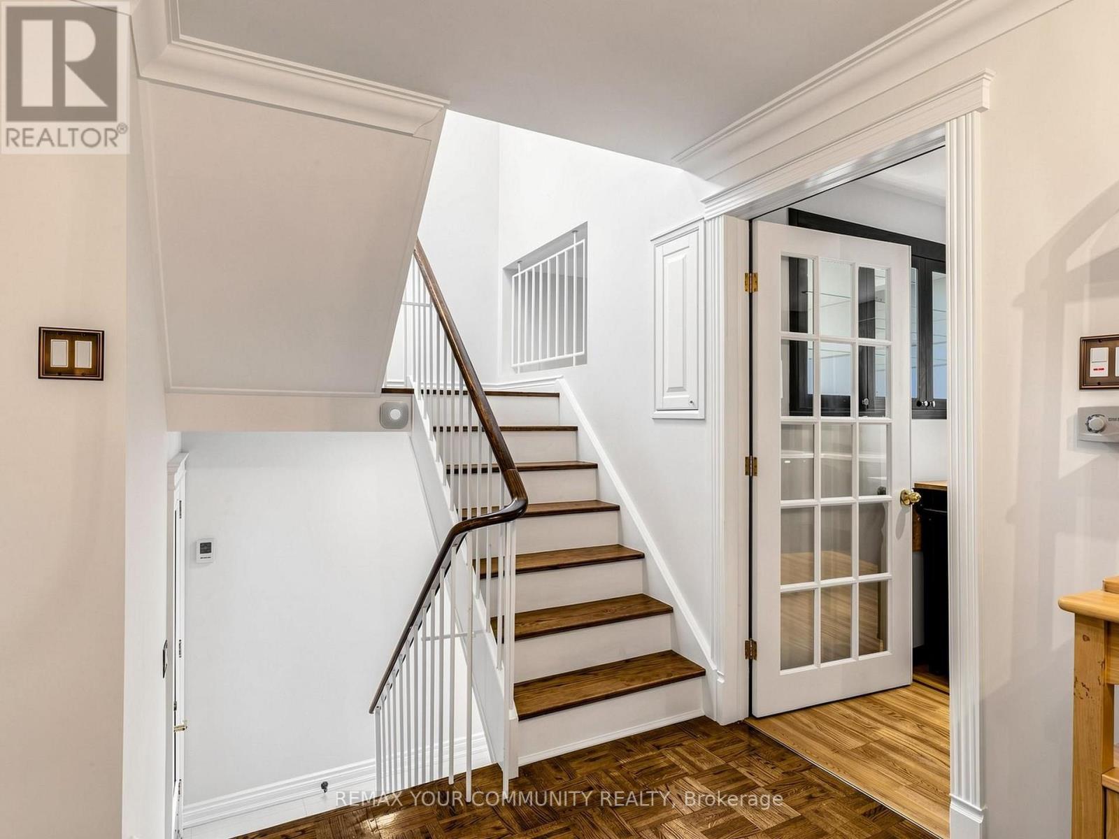 75 ST. ANDREWS COURT - 9