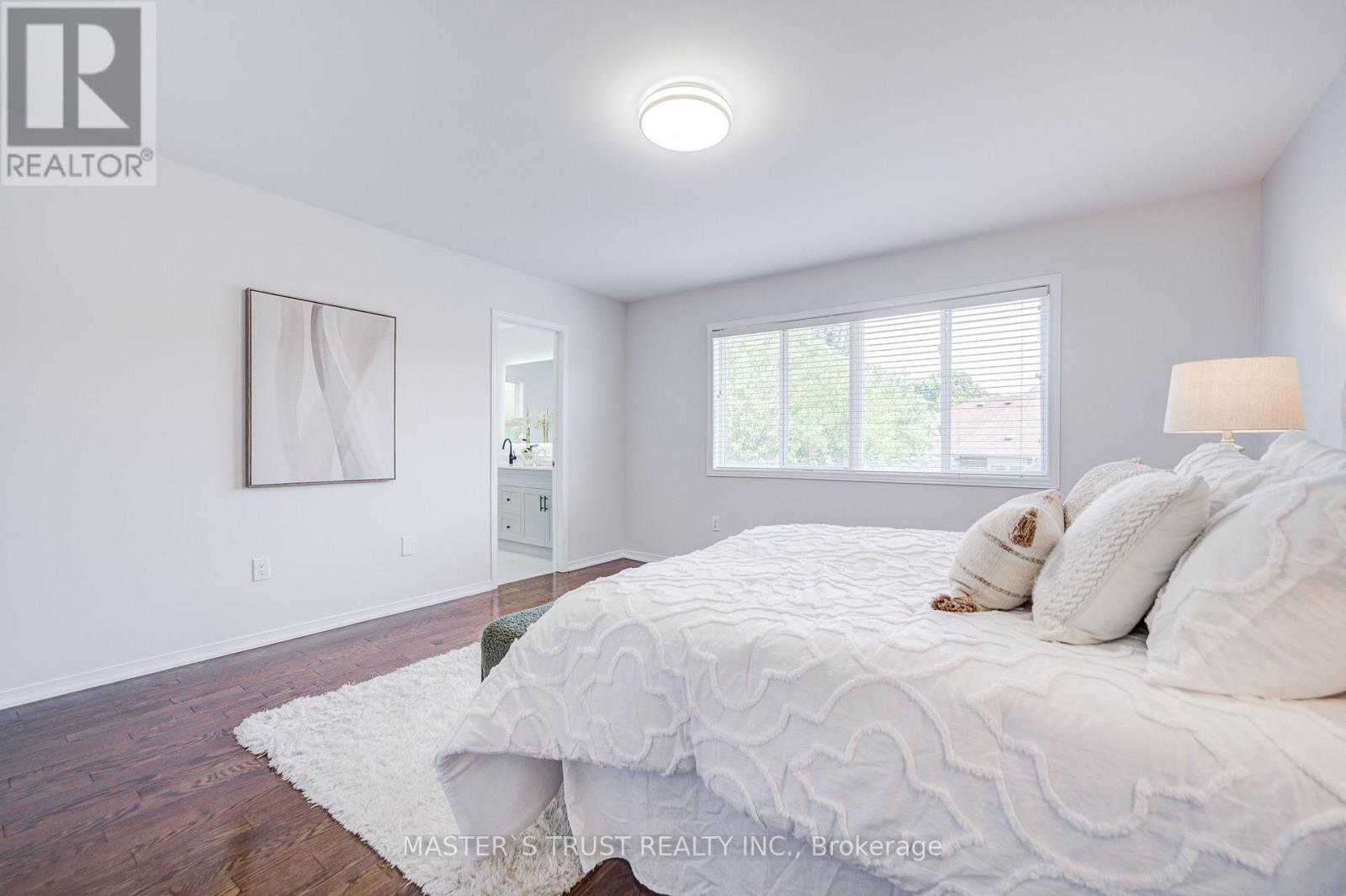 33 LEVELLANDS CRESCENT - 24