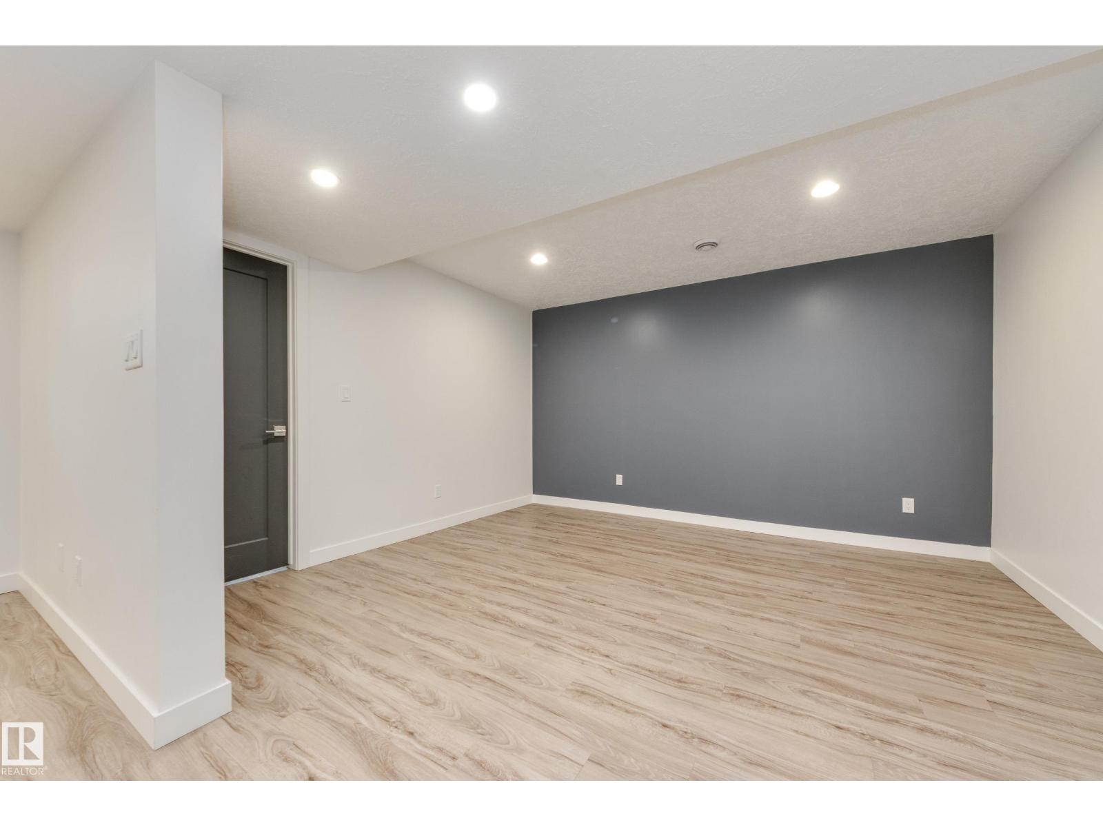 13112 90 ST NW - 33
