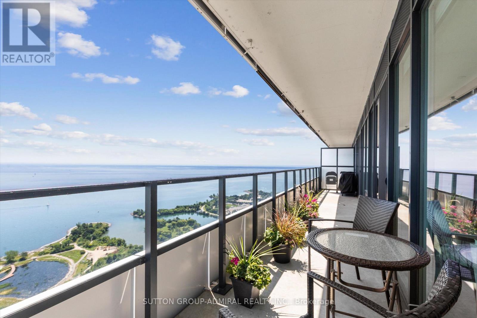 #4908 30 SHORE BREEZE DRIVE - 2