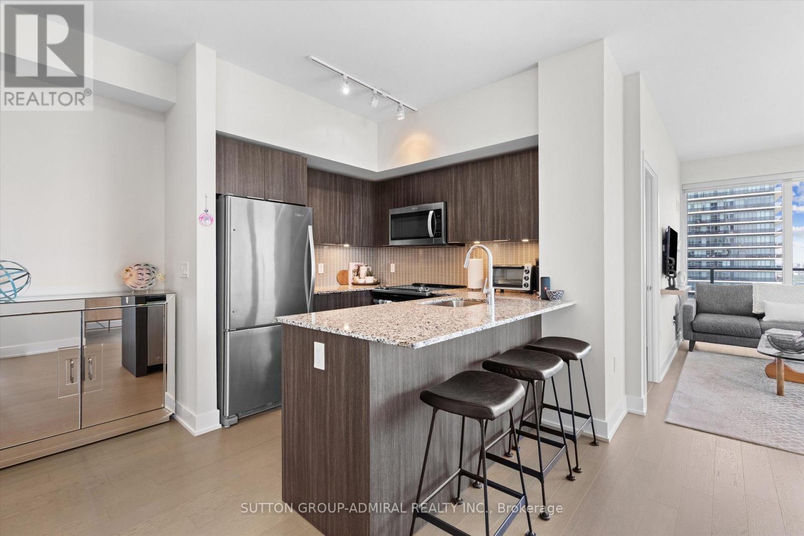 #4908 30 SHORE BREEZE DRIVE - 8
